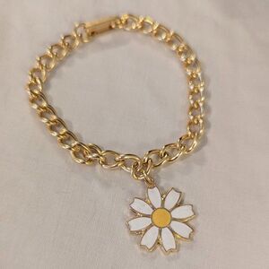 Vintage Sarah Coventry Daisy Charm Bracelet Gold Tone - Enamel Flower - Signed